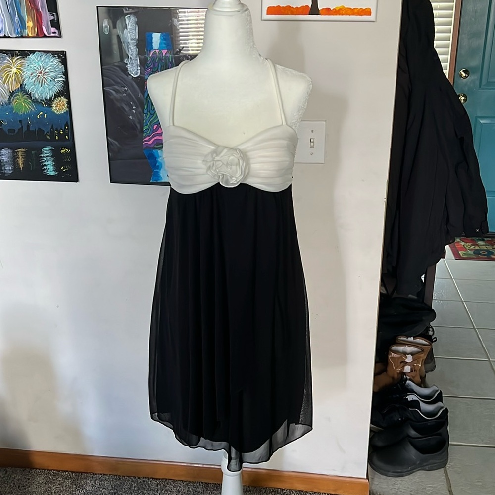 Vintage Y2K formal dress. City Triangles size medium.